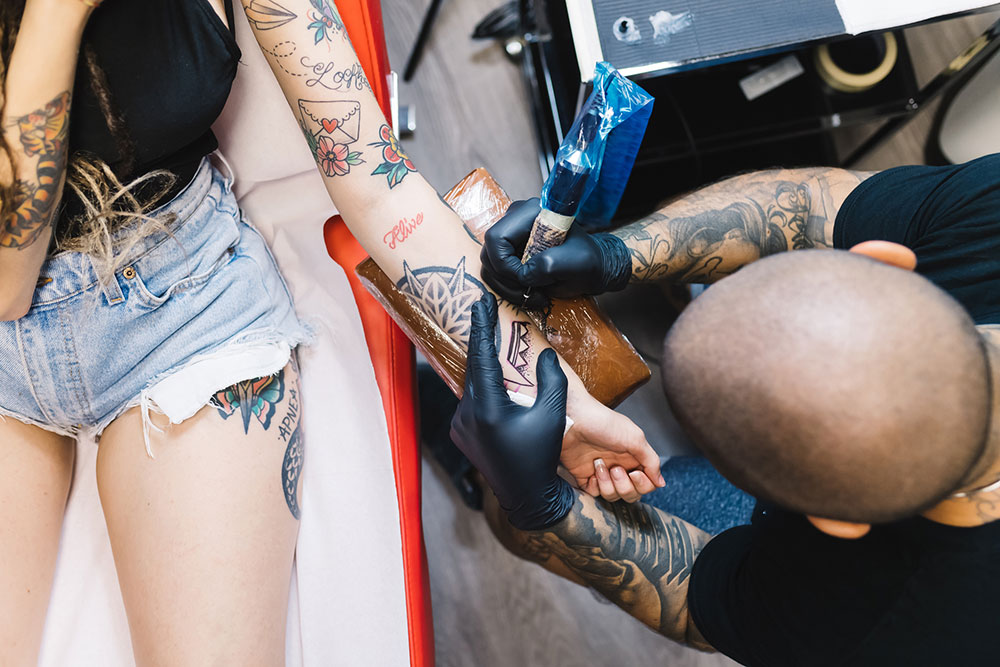 Tatouages : plus de sécurité en Europe