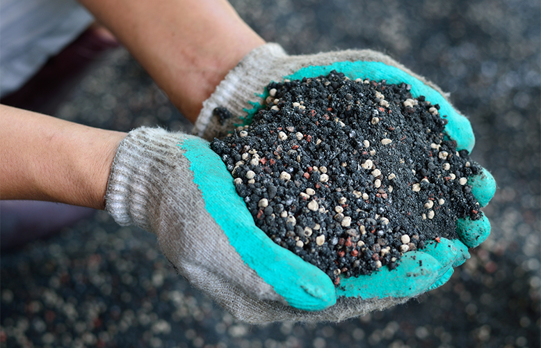 tenders organic fertilizers